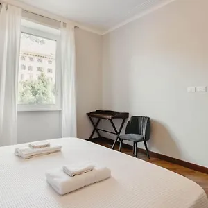 Domus Mazzini 157 , Roma Italia